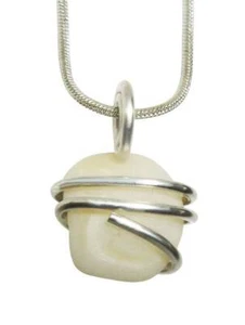 MUSTIKA FISCH PERLE BEZOAR STEIN AMULETT ANHÄNGER - TIEF IM INNEREN GEFUNDEN WILDFISCH #51 - Bild 1 von 3