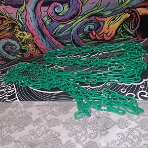 Collar de eslabones de cadena con clip de plástico vintage de los años 80 con encanto de campana verde - ¡25 pies!- - Imagen 1 de 3