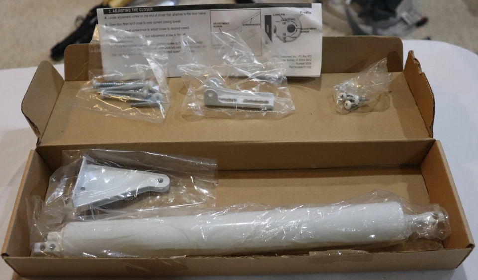  Pantalla neumática de servicio estándar, cierre de puerta de tormenta blanco  Foto 1 de 1