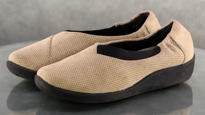 Clarks CloudSteppers Women's Low Wedge Loafers Shoes Size 6.5 Beige - Image 1 of 4