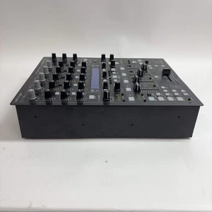 Behringer Digital Pro Mixer DDM4000 - Picture 1 of 10