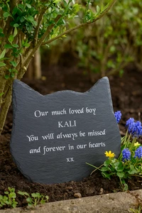 Personalised Engraved Slate Pet Memorial Grave Marker Headstone Plaque for a Cat - Picture 1 of 4