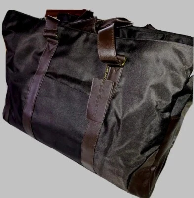 Liz Claiborne Crossbody Waterproof Duffel  Bag 3 Pocket Large Travel Carry On - Image 1 of 4