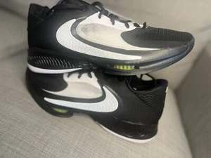 Nike Zoom Freak 4 Size 11 Basketball Shoes - Bild 1 von 13