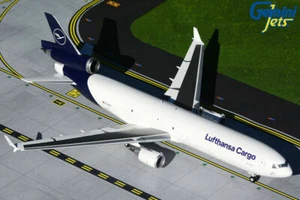GEMINI JETS G2DLH804 1/200 McDonnell Douglas MD-11F Lufthansa Cargo D-ALCD - Picture 1 of 2
