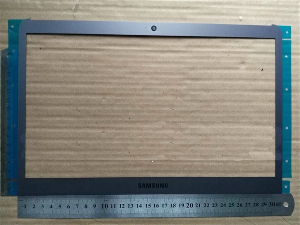 Neu für Silber Grau LCD Bildschirm Lünette NP530U3C NP530U3B NP535U3C NP532U3C - Bild 1 von 1