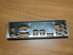 ASUS IO SHIELD para ASUS B85M-G, B85M-G R2.0, B85M-G PLUS, PIEZA ORIGINAL - Imagen 1 de 1