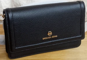 BNWT, MICHAEL KORS JET SET CHARM SMALL BLACK LEATHER PHONE X-BODY BAG. RRP £170 - Picture 1 of 14