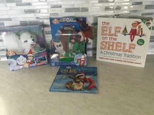 LOTTO ELFO VINTAGE SULLO SCAFFALE - ELFO ORIGINALE CON LIBRO, SET COMPLEANNO, CERVO, GATTO E CUSTODIA - Foto 1 di 13