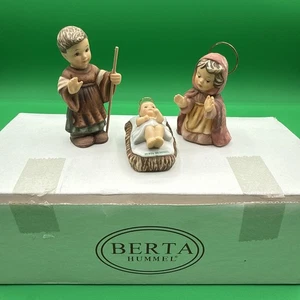 Statuine presepe Goebel Berta Hummel 1999 - set Joseph Mary & Baby Jesus vintage - Foto 1 di 15
