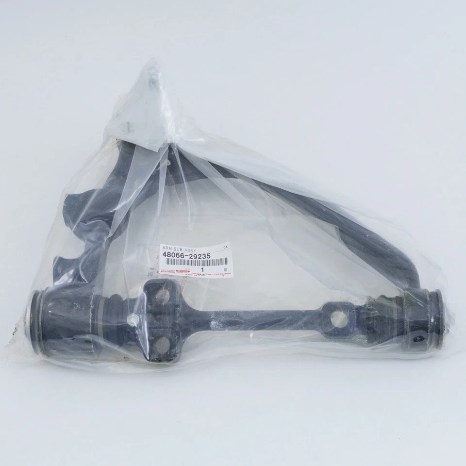 TOYOTA HIACE/REGIUSACE  ARM FRONT SUSPENSION UPPER RH Genuine JDM 48066-29235 - Изображение 1 из 1