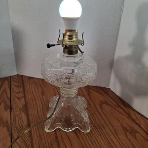 Princess Feather Pattern Crystal Electrified Oil Lamp 12 1/2 Inche Top Of Socket - Picture 1 of 24