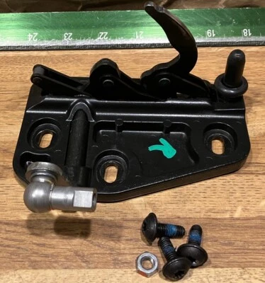 AUDI A4 S4 RS4 2003-2009 convertible delantero derecho superior cierre superior 8H0871386A Foto 1 de 4