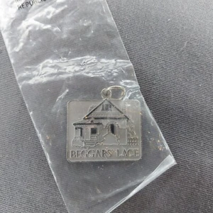 Colgante de 1" en tono plateado publicidad casa victoriana pan jengibre encaje mendigo - Imagen 1 de 2