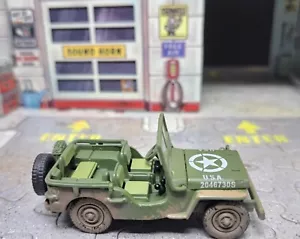 WWII WILLYS JEEP SPIELENDE MANTIS JOHNNY LIGHTNING TOMY DIORAMA M/NM LESEN & SPEICHERN - Bild 1 von 9