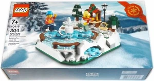 LEGO 40416 Ice Skating Rink 2020 Limited Edition Store Exclusive skaters - Picture 1 of 3