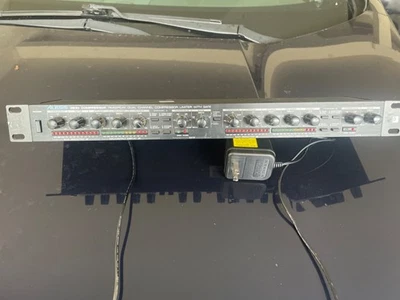 Alesis 3630 Dual Channel Compressor Limiter With Gate - Image 1 of 4