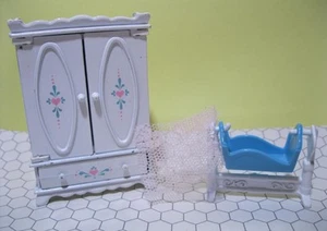 vintage MATTEL THE LITTLES 1980 DOLL HOUSE Bedroom Armoire/Baby Cradle Bed lot - Picture 1 of 2