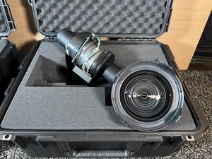 Barco HB TLD+ Zoom HD Lens (0.65-0.85) Ultra Short Throw WUXGA 90° UDM/UDX/HDX - Picture 1 of 22