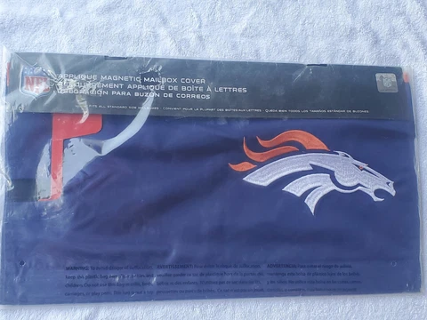 Denver Broncos NFL Football Mailbox Cover Magnetic New Sealed Cover