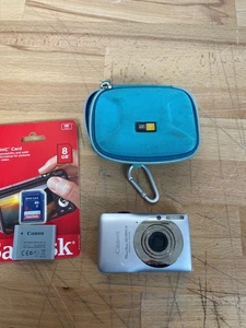 Canon PowerShot SD1300 IS 12,1 megapixel fotocamera digitale argento con scheda SD da 8 GB e custodia - Foto 1 di 12