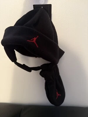 NUEVO CON ETIQUETAS Jordan Juego de 2 Piezas Negro Y Rojo Logo Jumpman Sombrero y Guante 12 - 24 Meses Foto 1 de 3