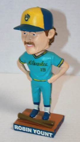 Milwaukee Brewers Robin Yount Bobblehead SGA Cover