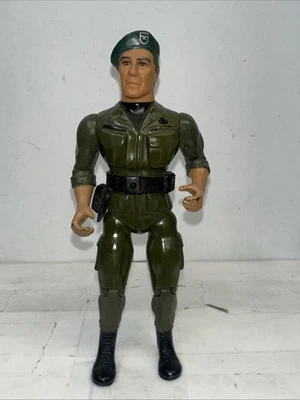 Figura de acción con cinturón Coronel Trautman 1985 Coleco Rambo Force of Freedom Foto 1 de 4
