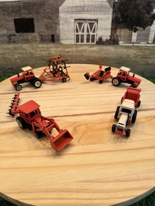 1/64 Scale Ertl Allis Chalmers / Case Farm Toy Tractor & Implement Lot Of 8 - Picture 1 of 5