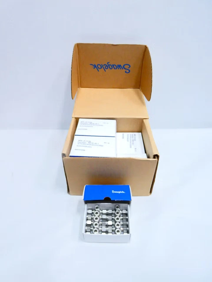 Box Of 100 Swagelok SS-400-3 Stainless Union Tee 1/4in Tube - Image 1 of 4