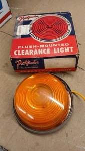 Vintage PATHFINDER Flush Mounted Clearance Lights NOS In Box  #HAC-18 - Foto 1 di 4