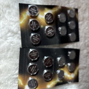 Knopfzellen  - Bild 1 von 2