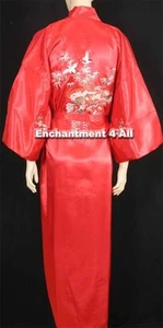 Accappatoio kimono lungo in raso di seta con gru volante ricamata a mano con cravatta in vita, rosso - Foto 1 di 4