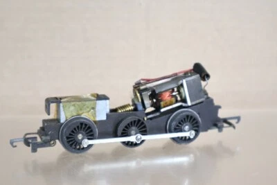 TRIANG R152 REPAIR CHASSIS for BR 0-6-0 DIESEL SHUNTER LOCOMOTIVE D3035 1960 of - Image 1 of 4