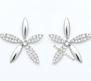 Beautiful Silver-Tone Flower Star design Rhinestone Crystal Stud Earring E919 - Picture 1 of 3