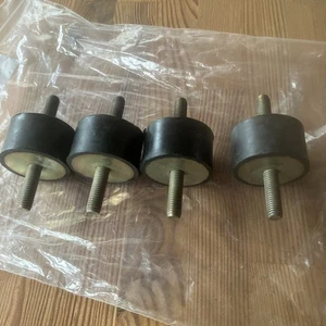 4 Karosserie Gummi Puffer VW Iltis Neu Unbenutzt - Bild 1 von 2