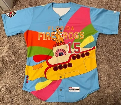 Camiseta deportiva Florida Fire Frogs (Braves High-A) #15 amarilla tema submarino 14/07/2018  Foto 1 de 4