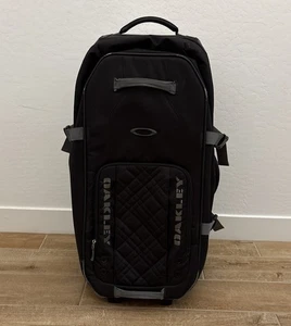 OAKLEY 32" Full Size ROLLING LUGGAGE Suitcase Duffle Bag Black - Picture 1 of 15
