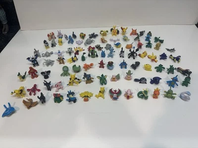 Lote de mini figuras minúsculas Pokemon (92) RL e RLW China 1/2”-1” altura anos 2000’ - Imagem 1 de 4