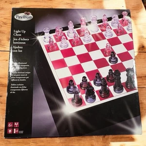 Juego de Ajedrez Pabellón Iluminado Piezas Transparentes Completo con Caja y Manual - Imagen 1 de 11