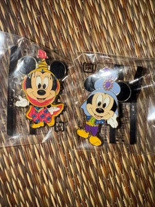 Tokyo Disney Resort Game Prize Pin TDS Renewal 2021 Mickey & Minnie - Picture 1 of 5
