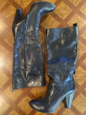 Disfraz National Y2K Vintage Botas de Cuero Negro 39.5 9 Dinero Antiguo Silencio Lujo Foto 1 de 4