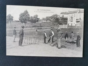 CPA 14 La Normandie - La Partie de Quilles au Village - Imagen 1 de 2
