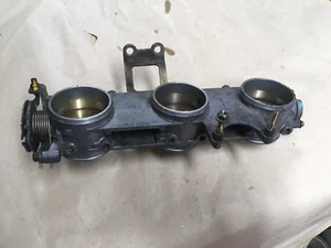 Triumph ST Sprint 05 955i Drosselklappenstutzen - Bild 1 von 4