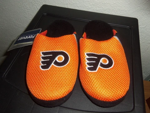 Philadelphia Flyers Team Jersey Indoor/Outdoor Slippers ~ Kids Size L (5 - 6 ) Cover