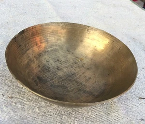 Vintage Rare Hand Crafted Bell Metal Bronze Chakra Healing Singing Bowl 15.5 Cm - Picture 1 of 5