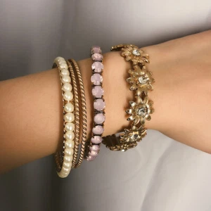 5 Pc Golden Stacking Bangle Set w Pink Gems, Pearls, Rhinestones & Flowers - Picture 1 of 11