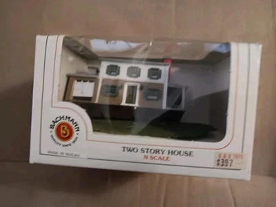 Bachmann #45813 N Scale Two-Story House-built-no box- EC - Image 1 of 4