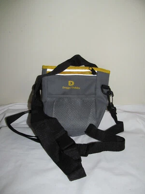 Bolsa de entrenamiento gris para perros Dobby Foto 1 de 3