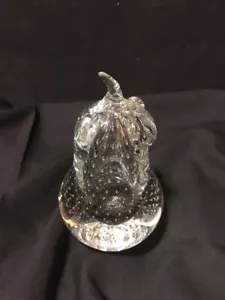 Lovely 7 1/2 Inch Art Glass Seeded Pear - Picture 1 of 6